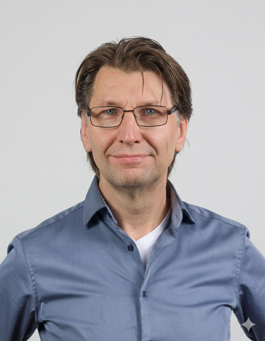Professional portrait for Q-Inhouse